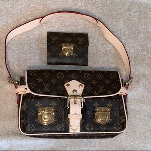 Purse: Hudson M4002 Wallet compact monogram M58013